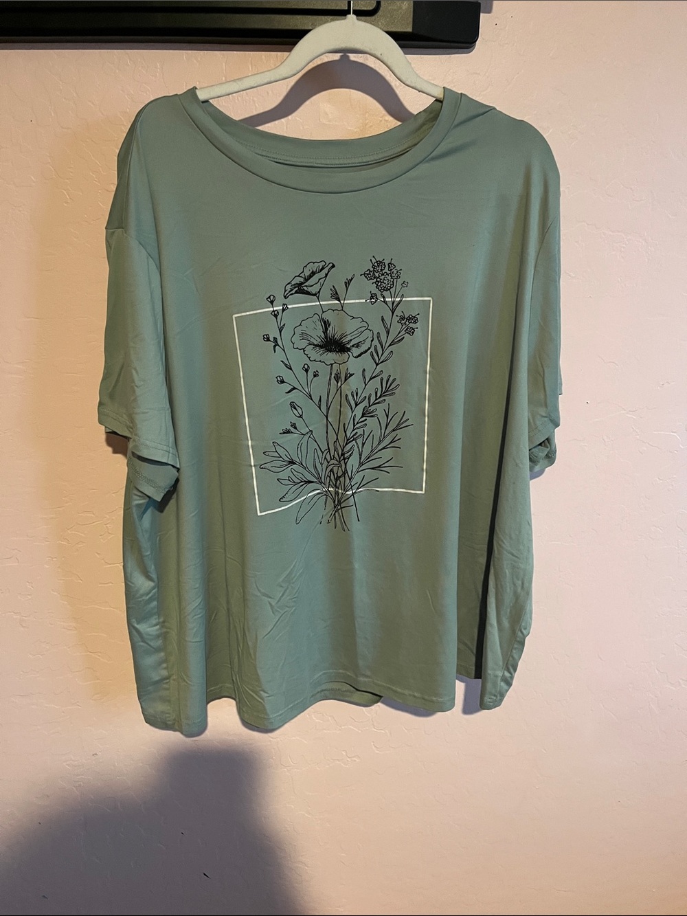 SHEIN Sage Green Short Sleeve Floral Graphic Tee